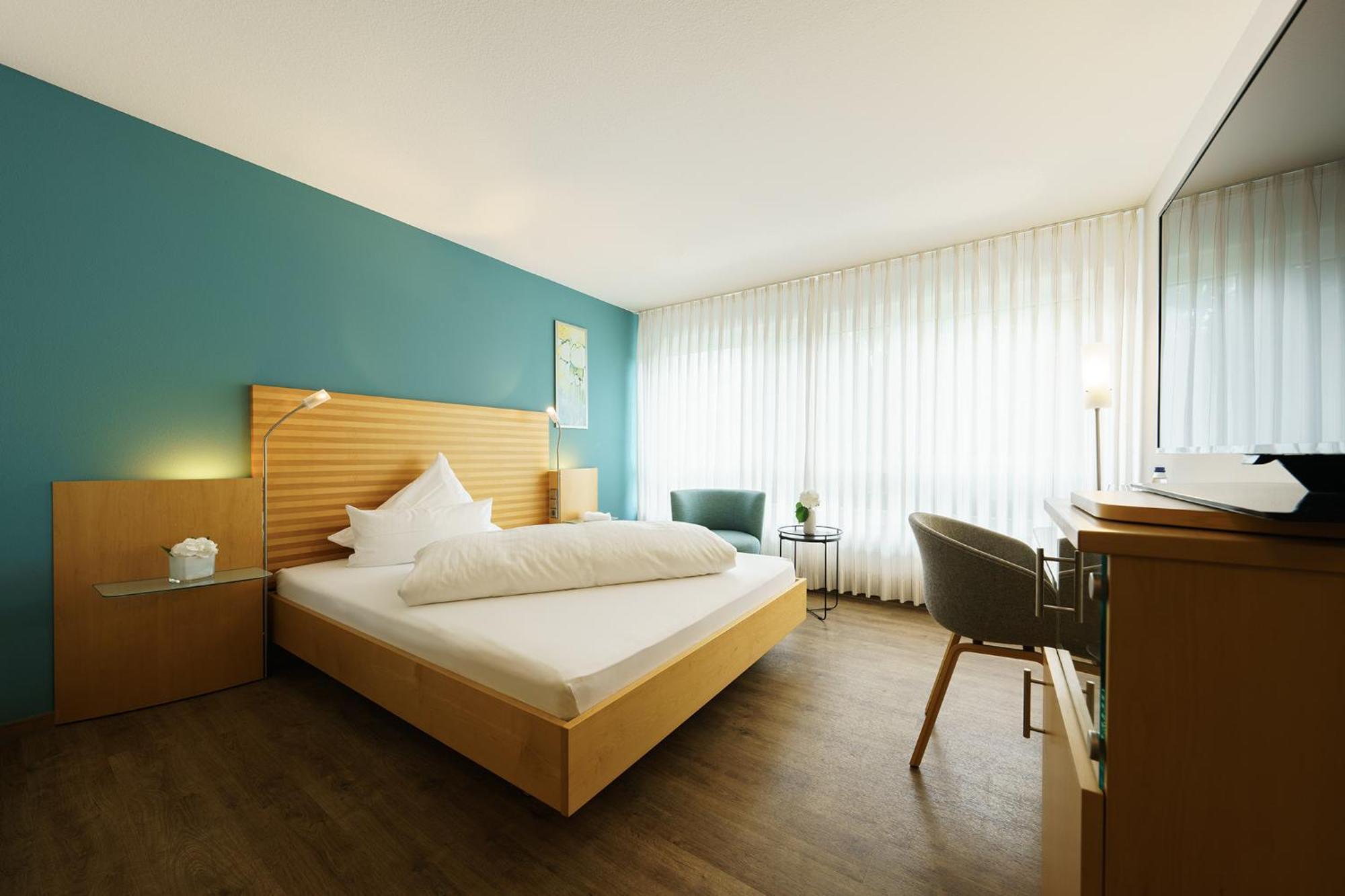 Hotel Hiller In Abstatt エクステリア 写真