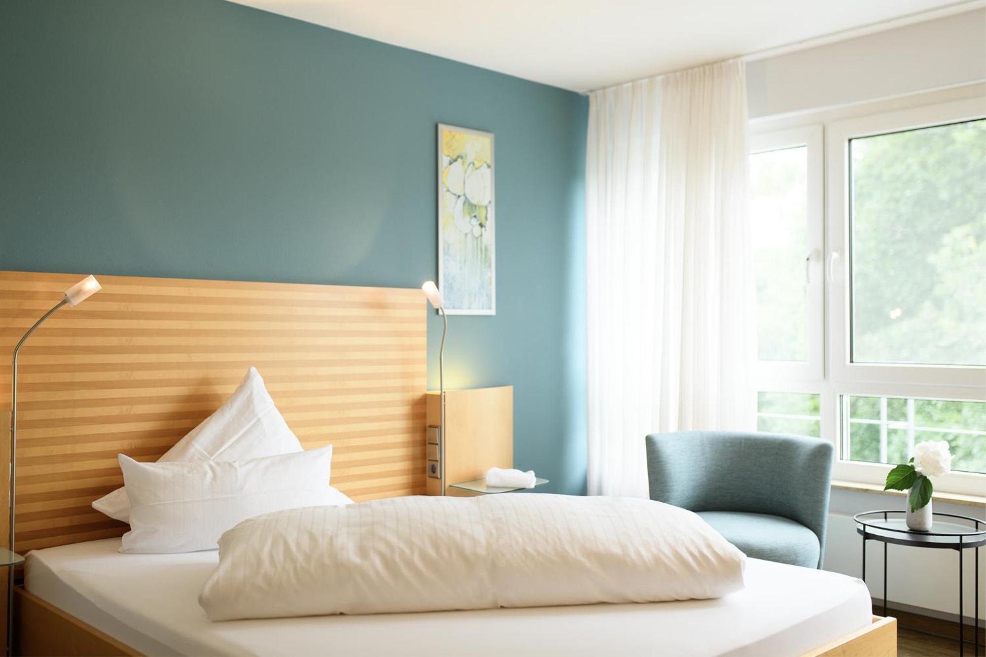 Hotel Hiller In Abstatt エクステリア 写真