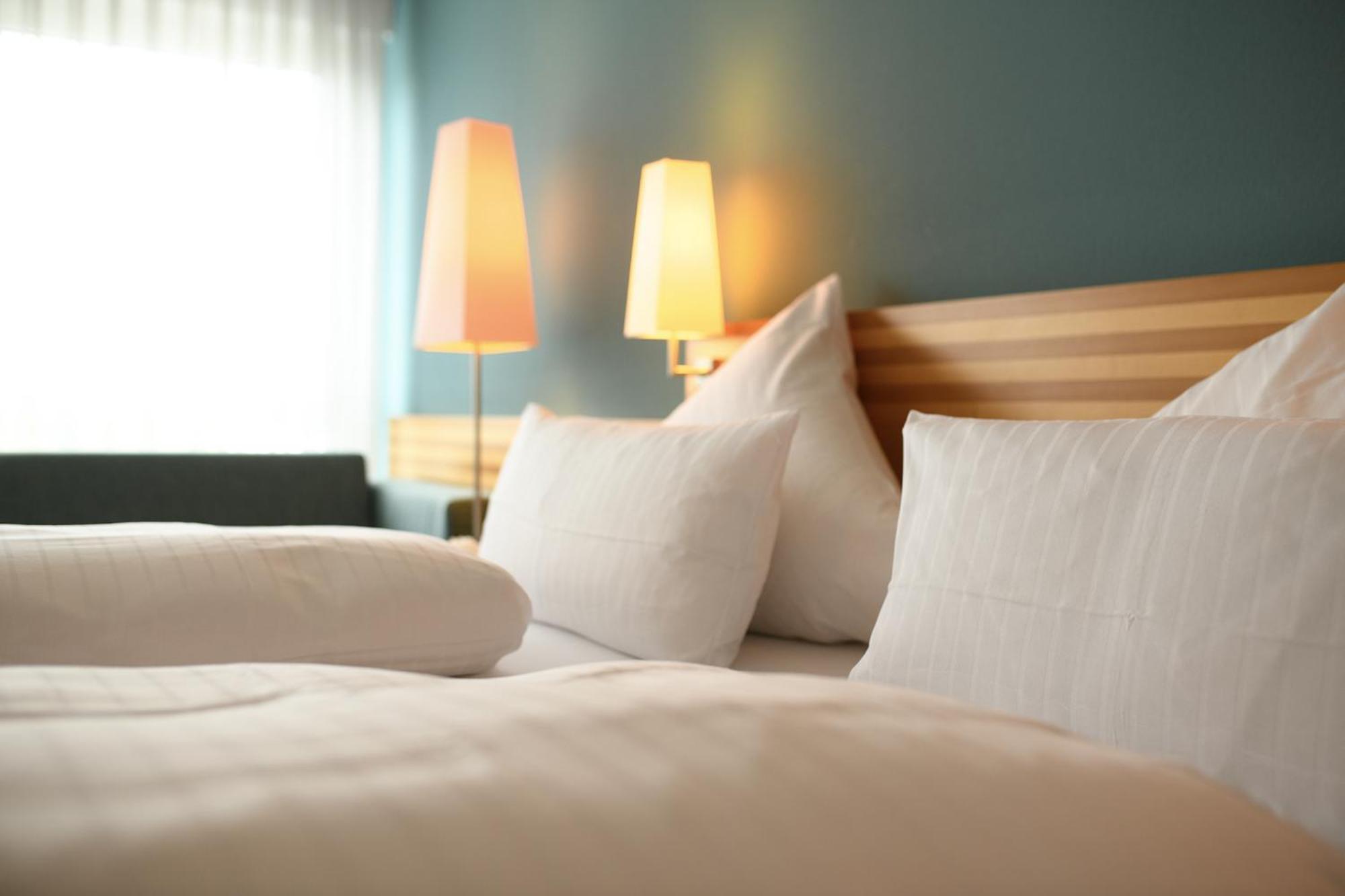 Hotel Hiller In Abstatt エクステリア 写真