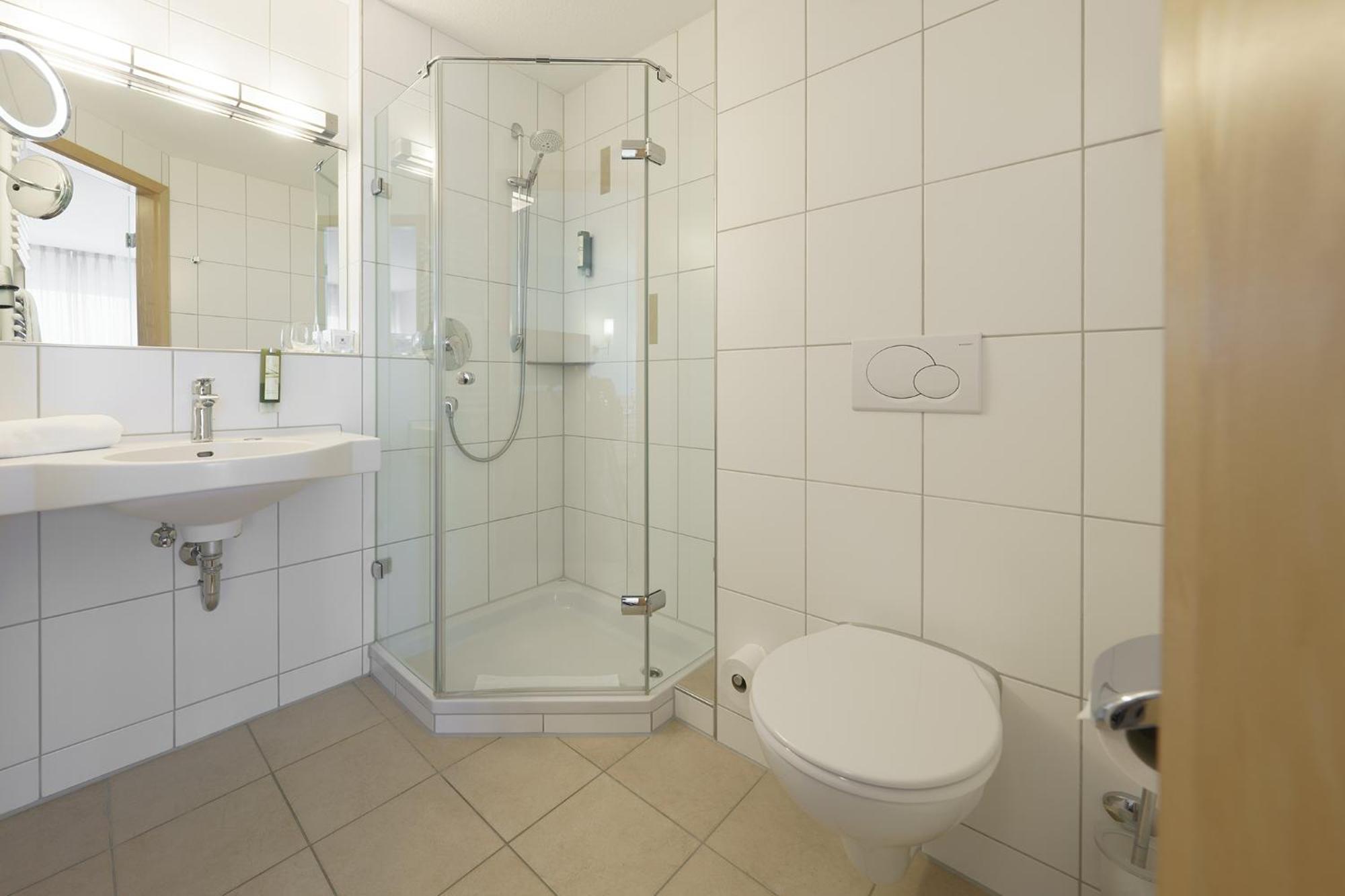 Hotel Hiller In Abstatt エクステリア 写真